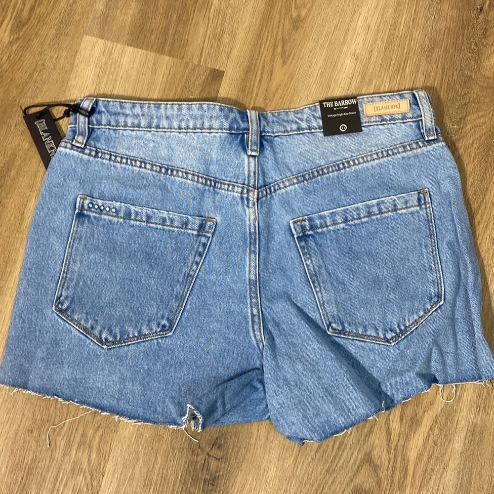 Blank NYC The Barrow Vintage High Rise Light Blue Denim Shorts raw hem size 31